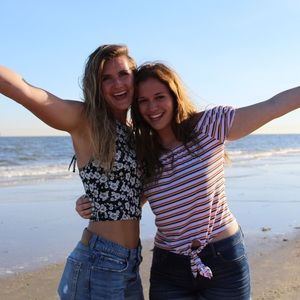 Meet your Posher, Malia